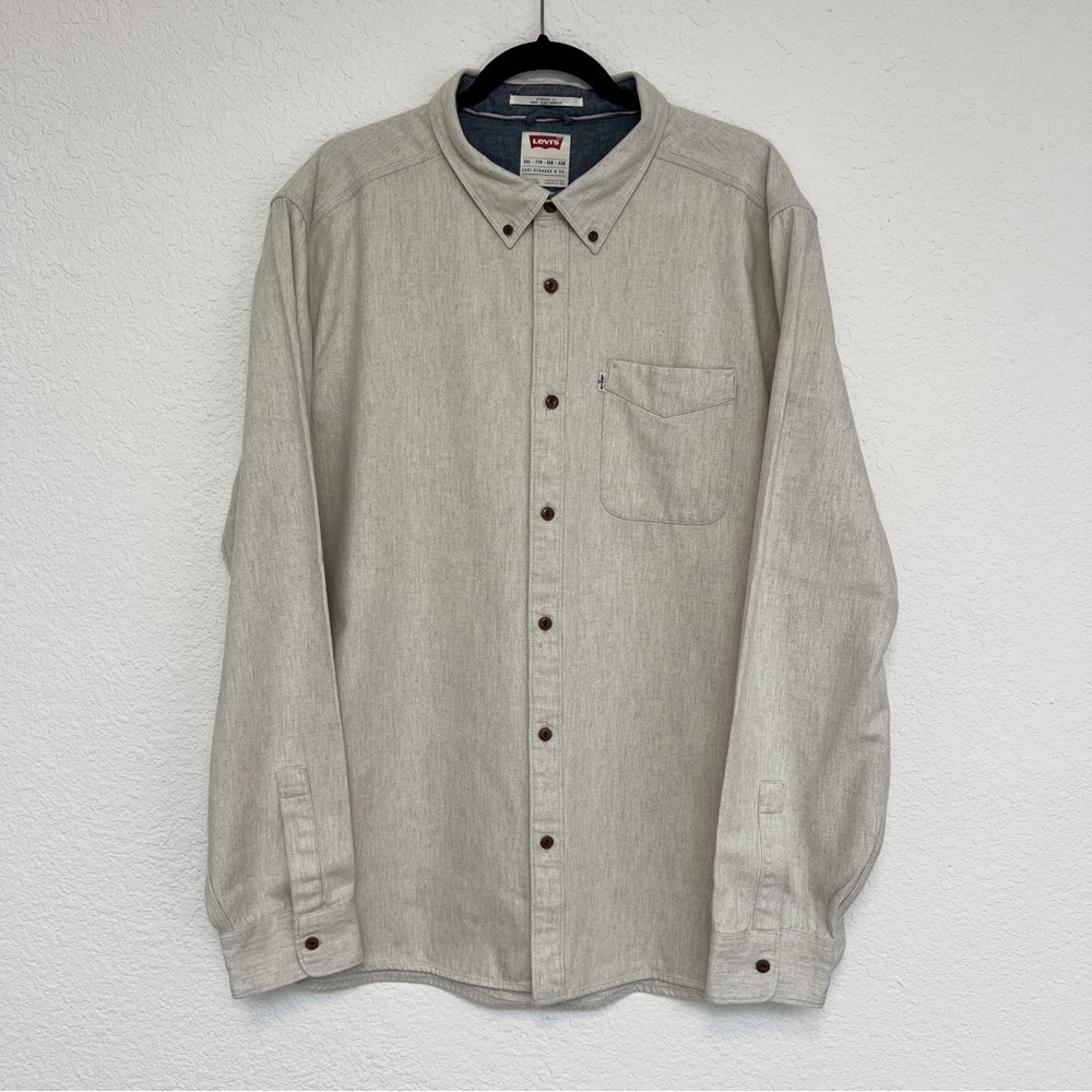 Levi's men’s grey beige mid weight casual button down workwear shirt